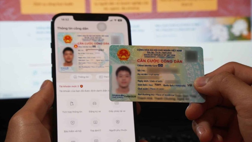 Có nên chụp ảnh CCCD cho người khác không?