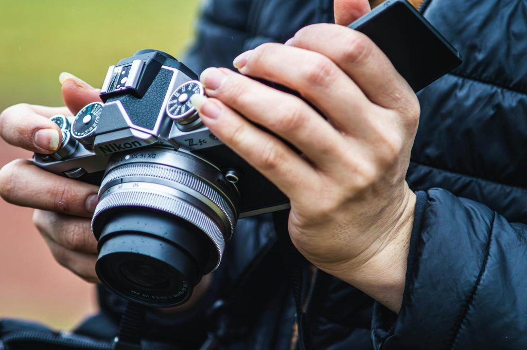 Máy ảnh compact và digital khác nhau như thế nào?