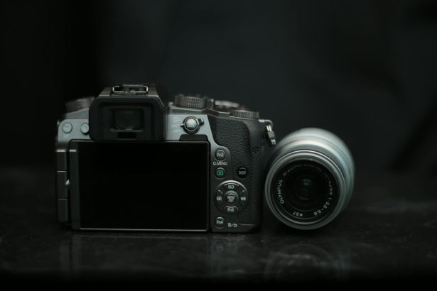 Máy ảnh trên di động và máy ảnh DSLR giống và khác nhau điểm nào