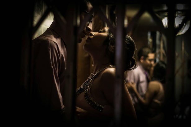 STT tiếng Anh về tình yêu hạnh phúc