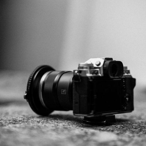 Sự khác nhau giữa máy ảnh DSLR và mirrorless