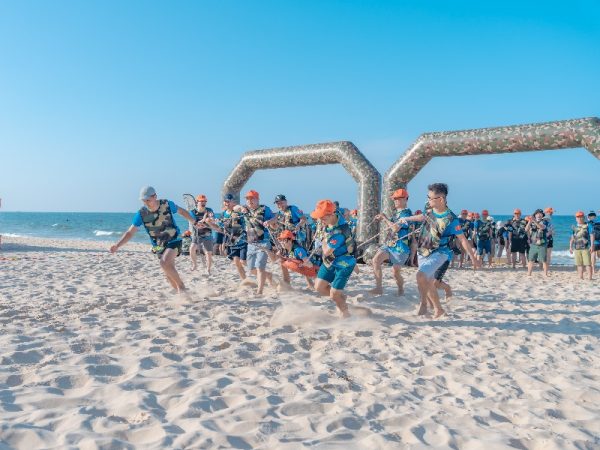 Chụp ảnh hoạt động Team Building